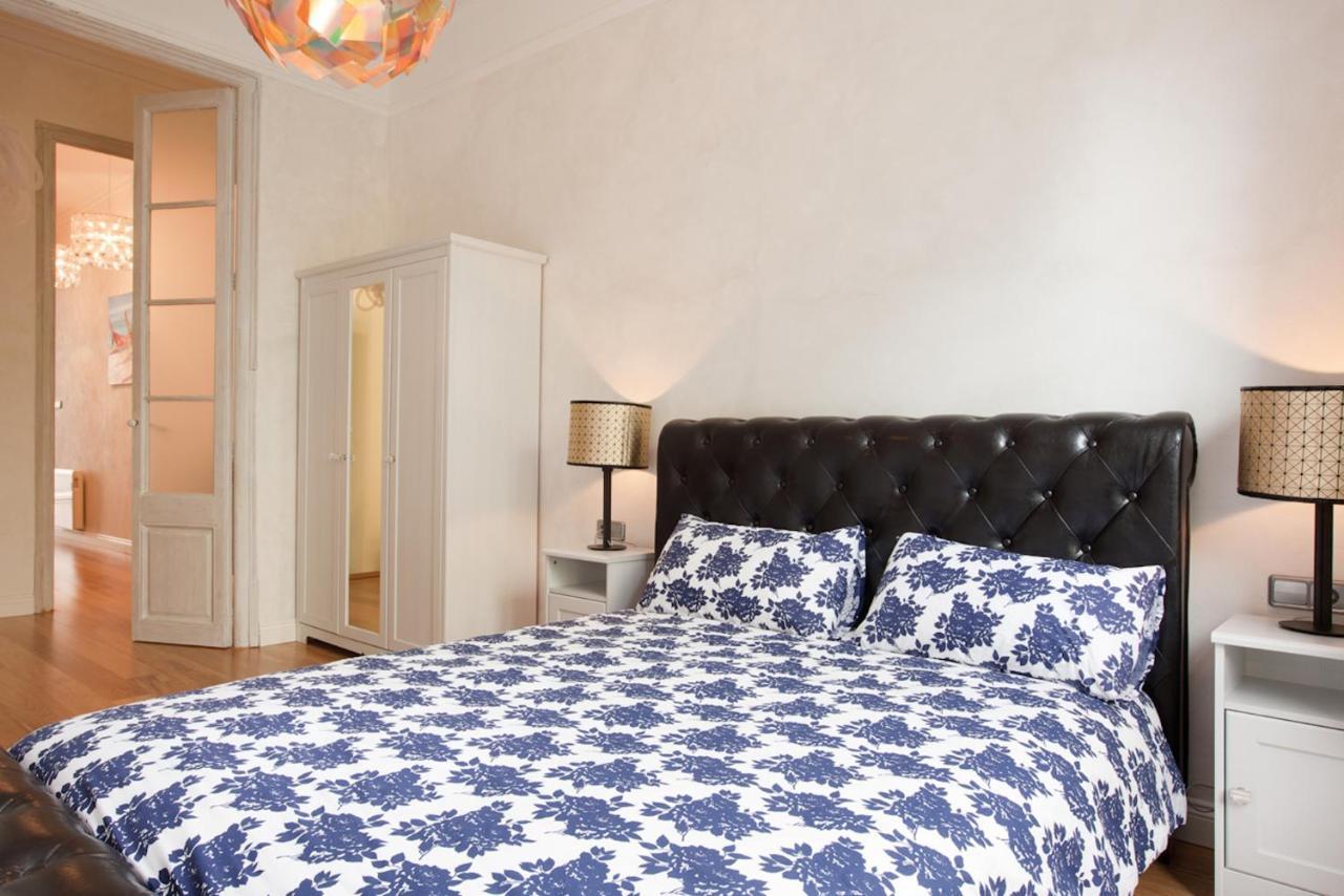Luxury Barcelona Central City Cosy 3 Bedroom Apartment With Private Terrace ภายนอก รูปภาพ